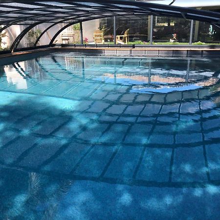 LA MAISON DE LA DUNE - Jacuzzi 1ère séance offerte - Piscine chauffée avec Abri Amovible - Plage située à 200m, accès direct par le bois - Borne VE La Couarde-sur-Mer Esterno foto